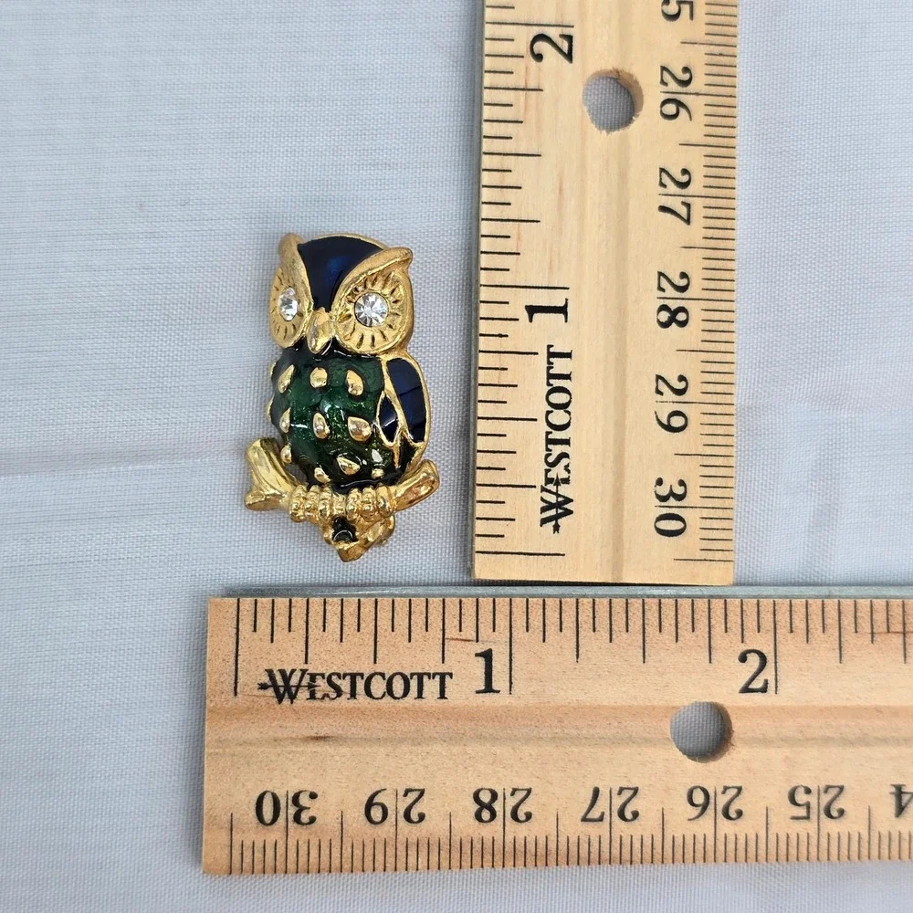 Vintage Gold Tone Enamel Owl Brooch Green Blue Rhinestone Eyes Bird Pin